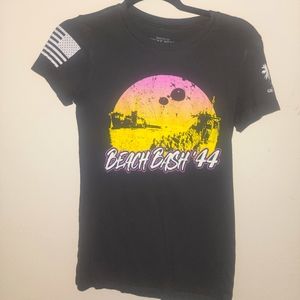 Grunt Style Womens Shirt Size Medium Dark Gray Beach Bash '44 D-Day Top Military